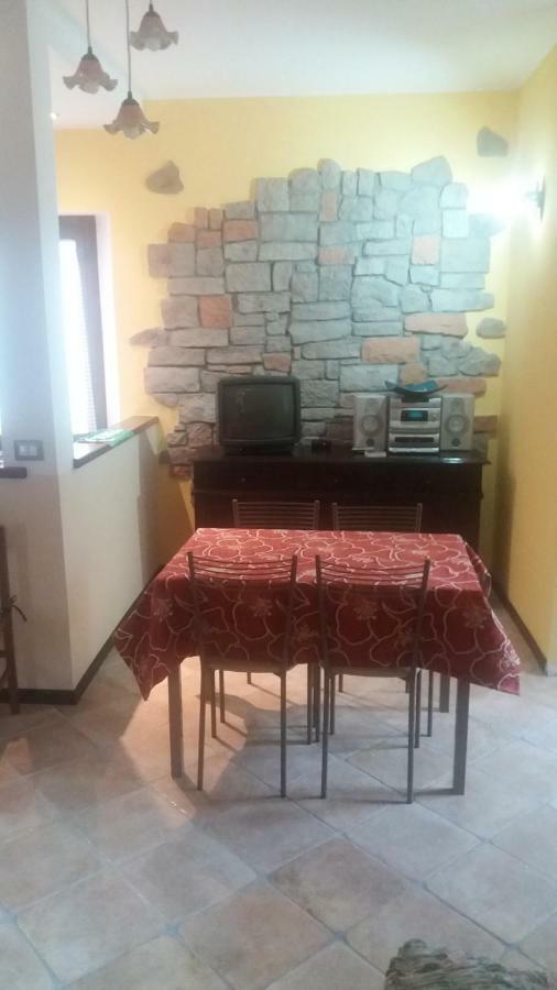 Miniappartamento Gony Plesio Buitenkant foto